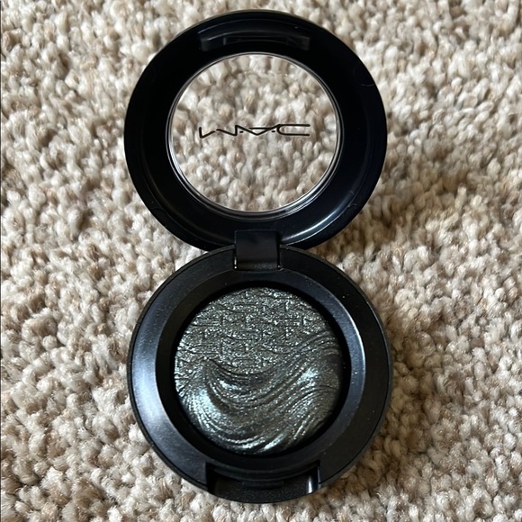 MAC Cosmetics Extra Dimension Eye Shadow Duo - Picture 2 of 3
